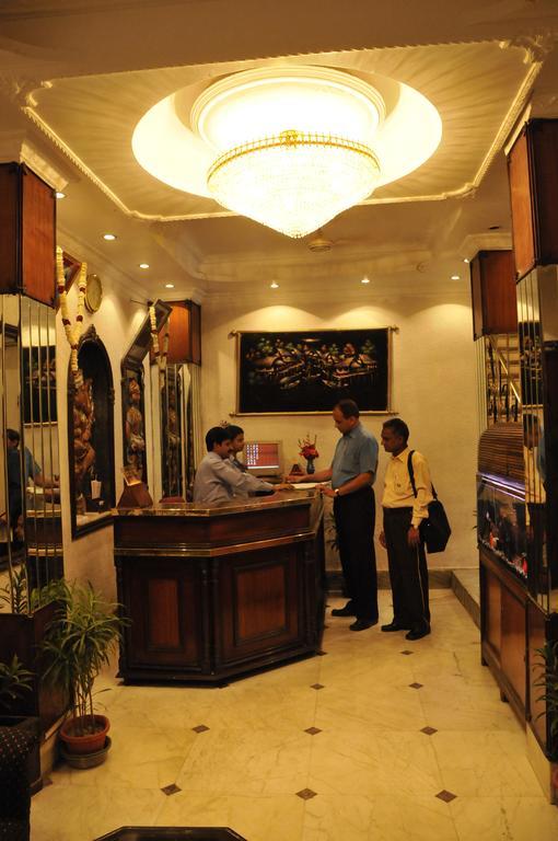 Hotel Heera Колката Екстер'єр фото
