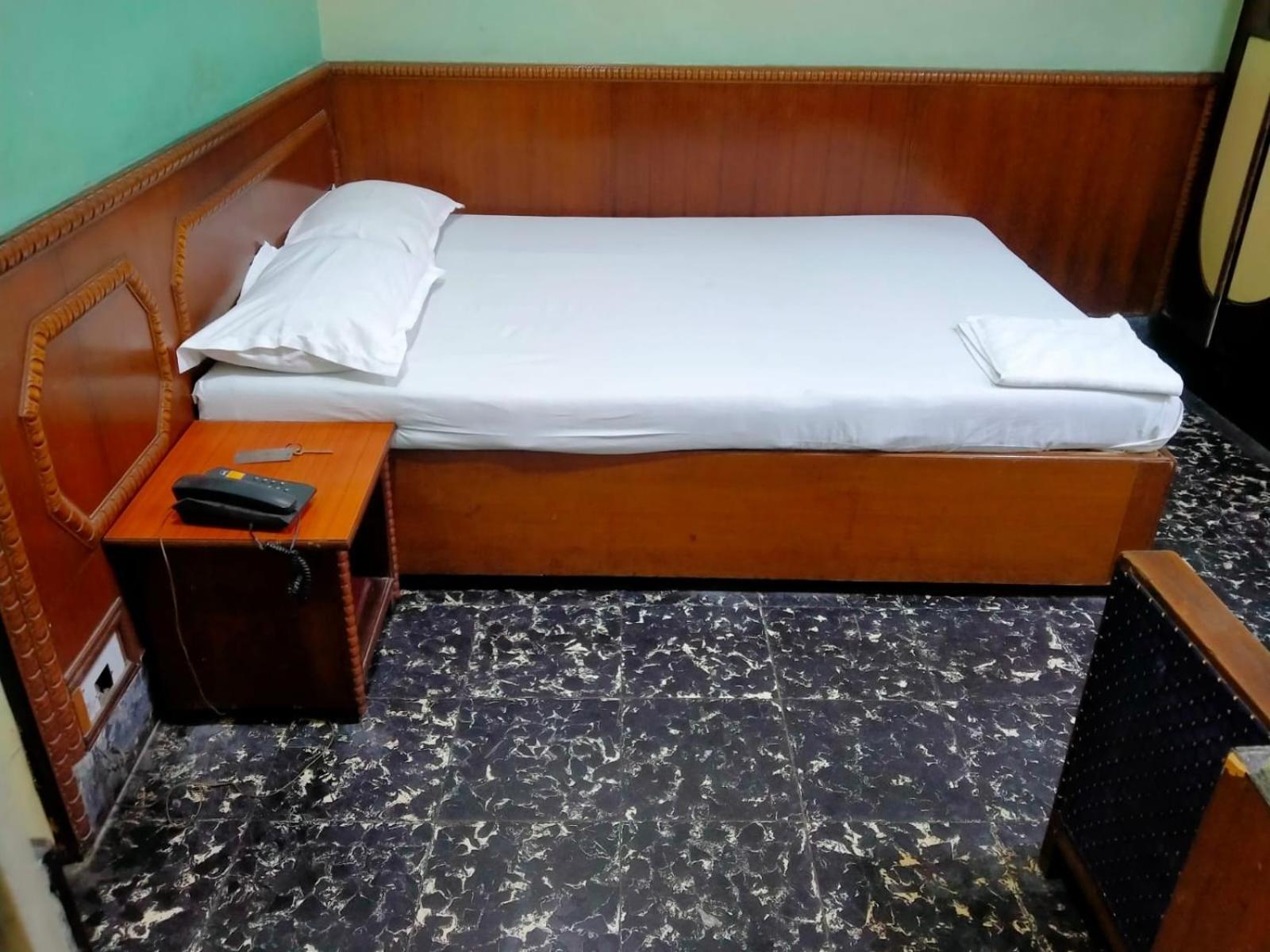 Hotel Heera Колката Екстер'єр фото