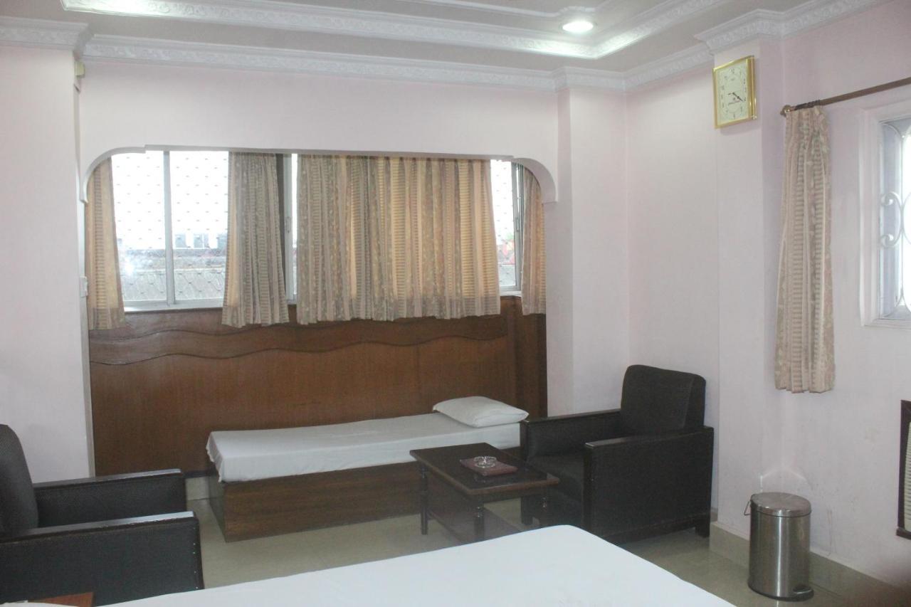 Hotel Heera Колката Екстер'єр фото