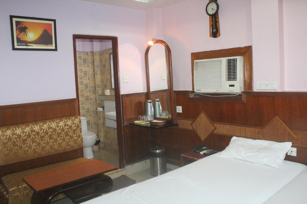Hotel Heera Колката Екстер'єр фото