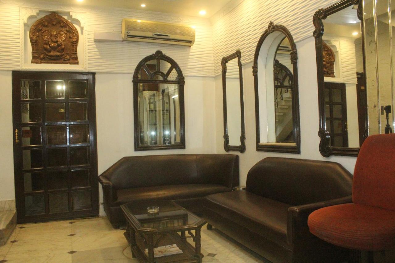 Hotel Heera Колката Екстер'єр фото